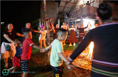 Lễ gọi lửa - Tour trải nghiệm giao lưu văn hoá 