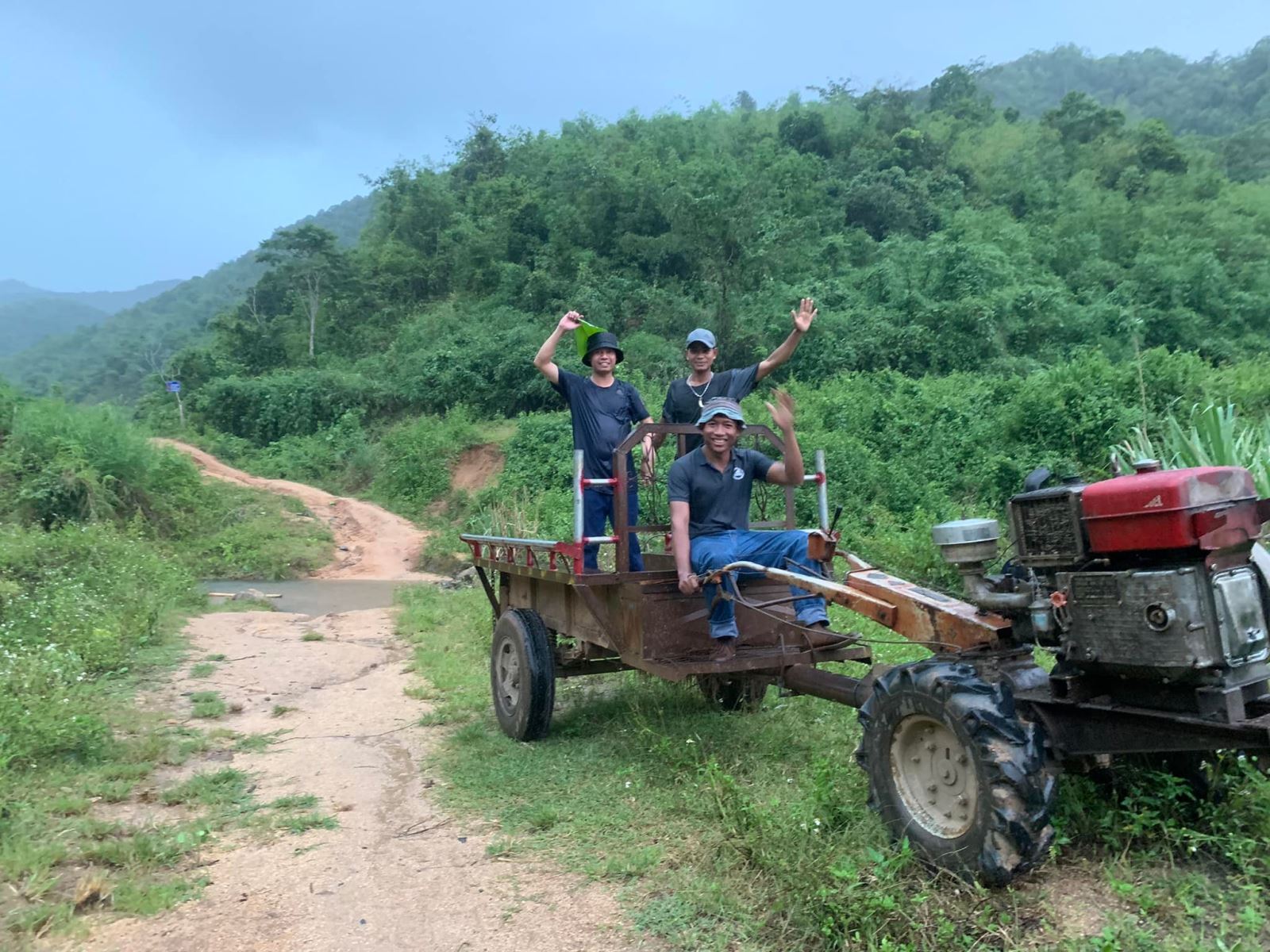 Trai nghiem tour trekking cung truc lam anh